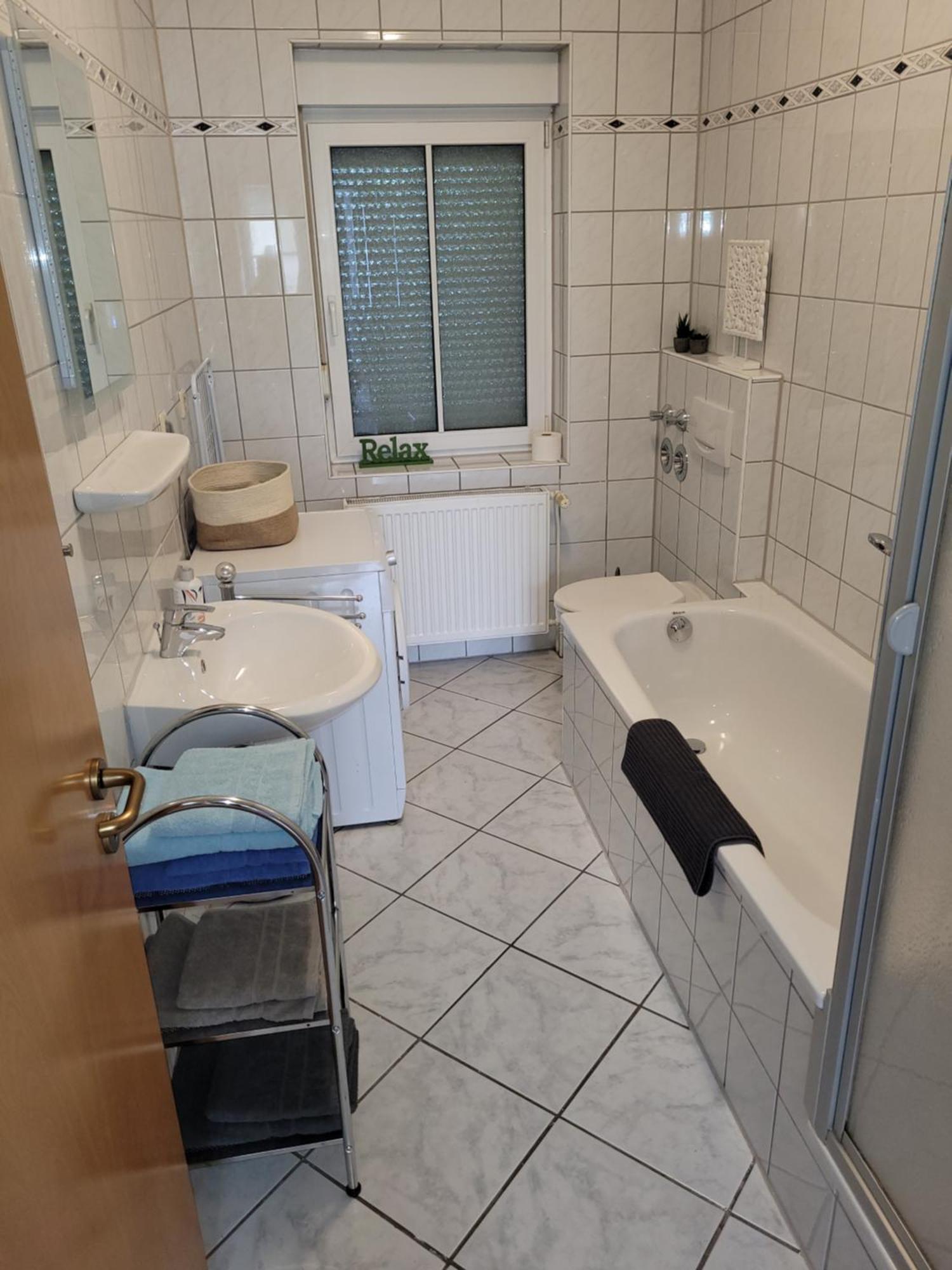 Wohnung In Oberhausen: Zentral & Ruhig, Eigener Eingang Oberhausen  Exterior foto